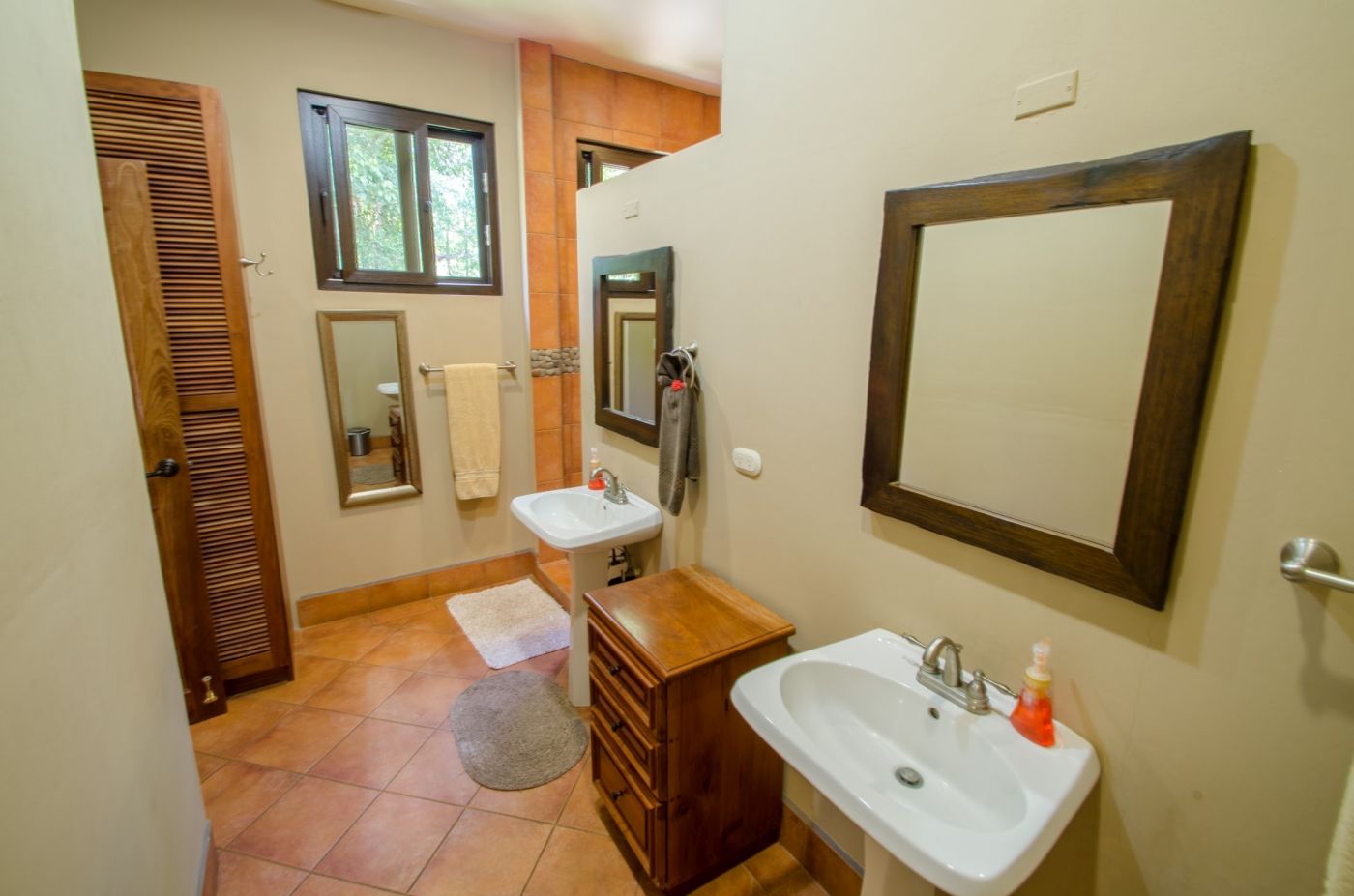 bedroom 1 bathroom 1
